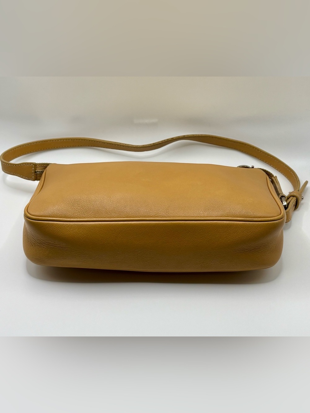 Vintage Salvatore Ferragamo Tan Leather Pouchette Shoulder Bag - Picture 7 of 16